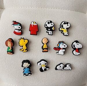 12 PIECE SNOOPY Crocs Charm